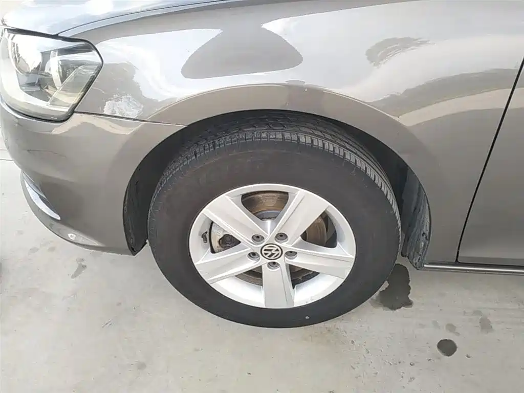 Volkswagen Bora 2014 1.6L Automatic Fashion Edition фото 23