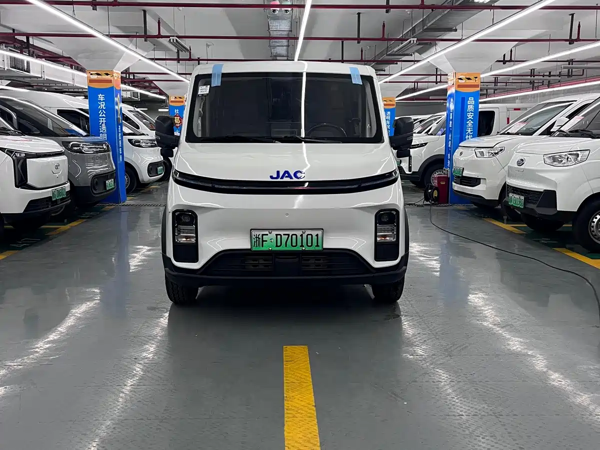 2025 JAC Van Boulevard