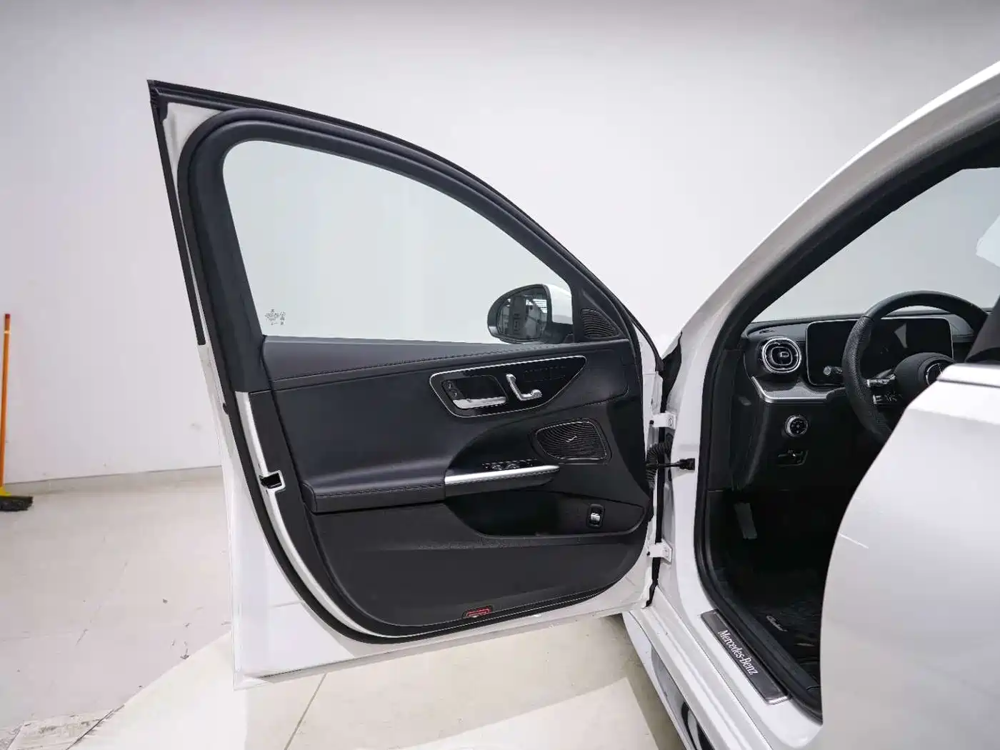 Mercedes-Benz C-Class 2024 Facelift C 260 L Sport фото 15