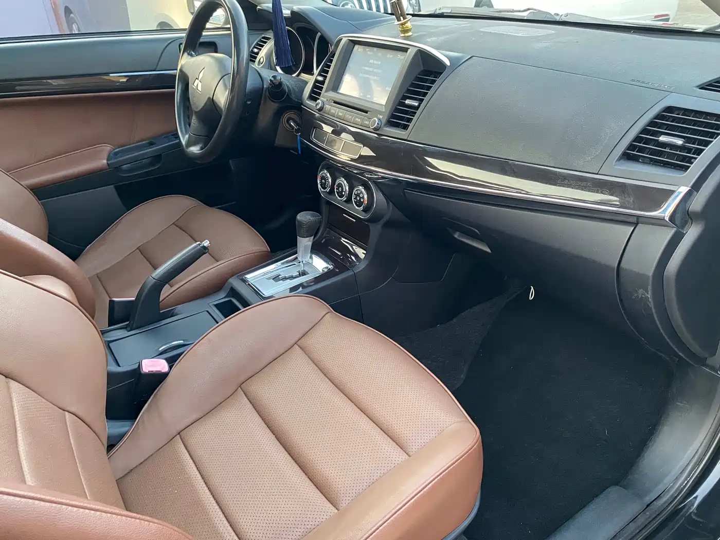 Mitsubishi Fengdisi 2013 1.8L Automatic Luxury China IV фото 9