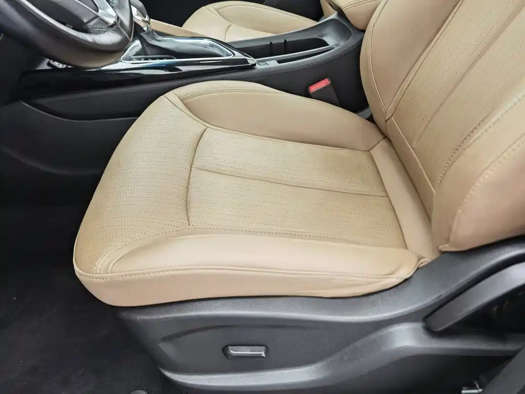 Buick GL6 2022 2021 323T Mild Hybrid Connected Luxury