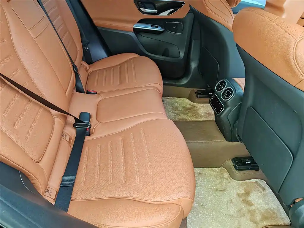 Mercedes-Benz GLC 2023 Facelift GLC 260 L 4MATIC Sport 5-Seater фото 17
