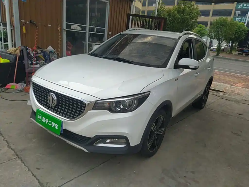Фото 2 - MG ZS