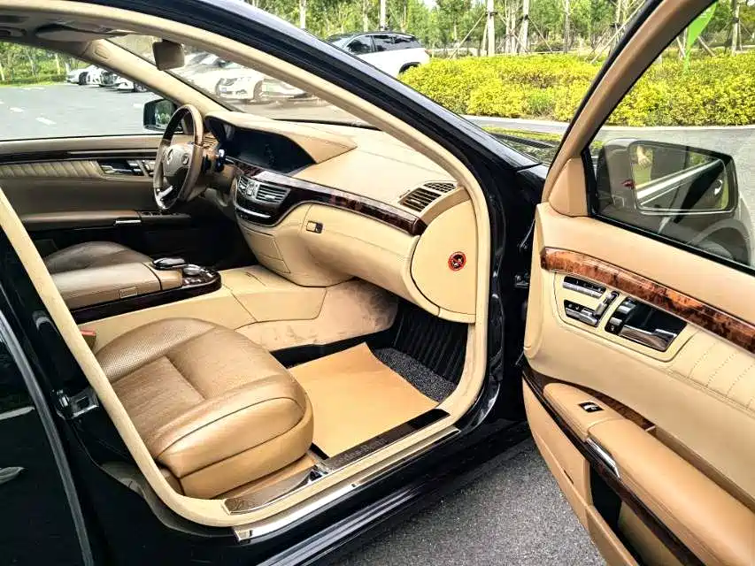 Фото 4 - Mercedes-Benz S-Class