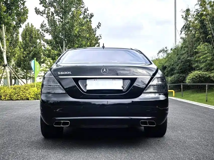 Фото 8 - Mercedes-Benz S-Class