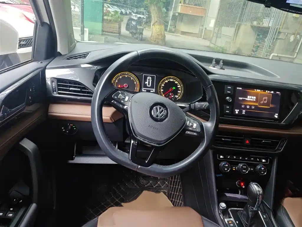 Volkswagen Tharu 2019 330TSI AWD Luxury Edition China VI фото 3