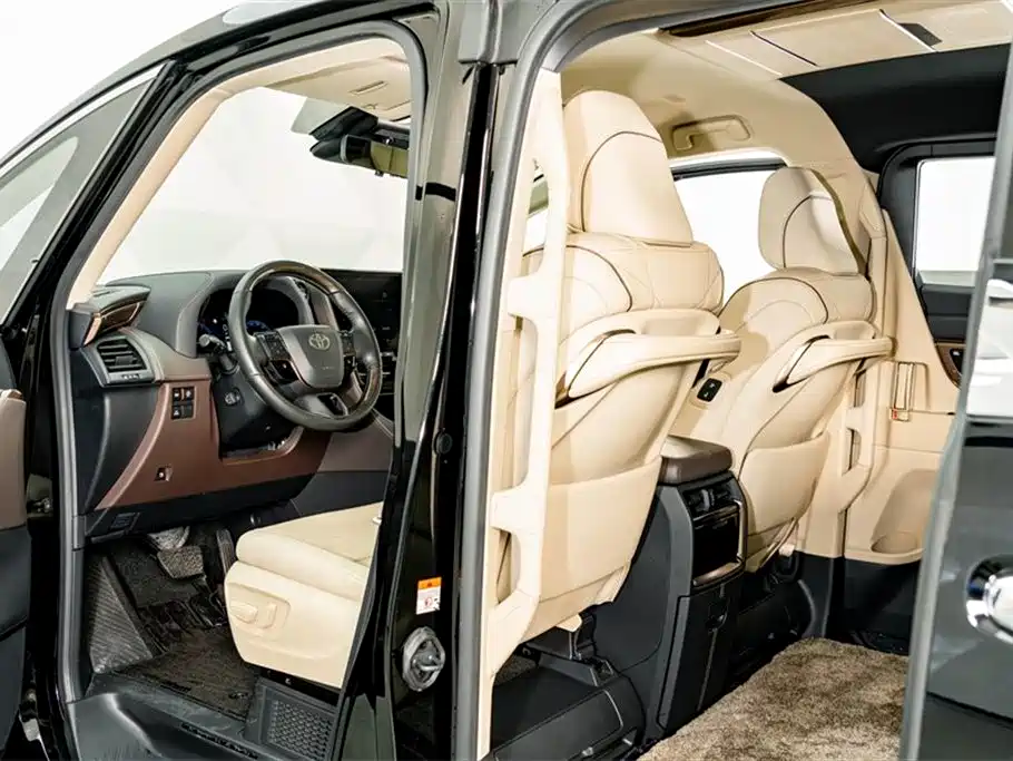 Toyota Alphard 2024 Hybrid 2.5L Ultimate Enjoyment Edition фото 18