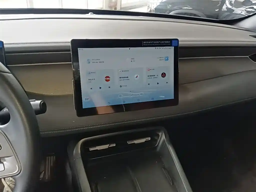 BYD Qin PLUS 2025 DM-i Smart Drive 55KM Leader фото 13