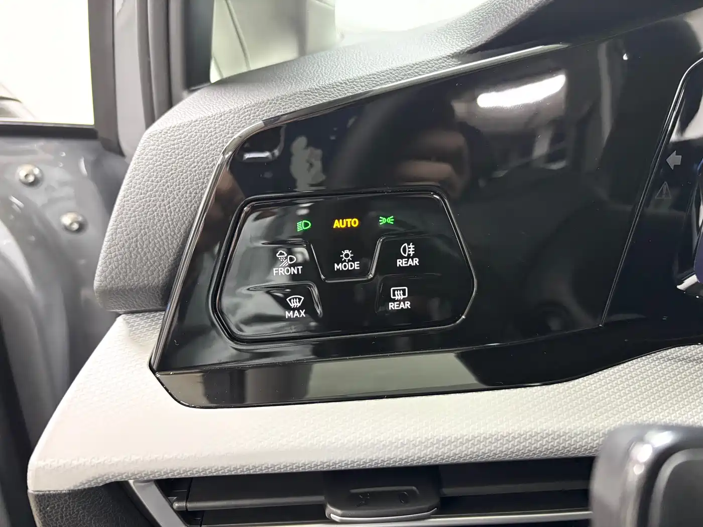 Volkswagen Golf 2024 2023 280TSI DSG Pro