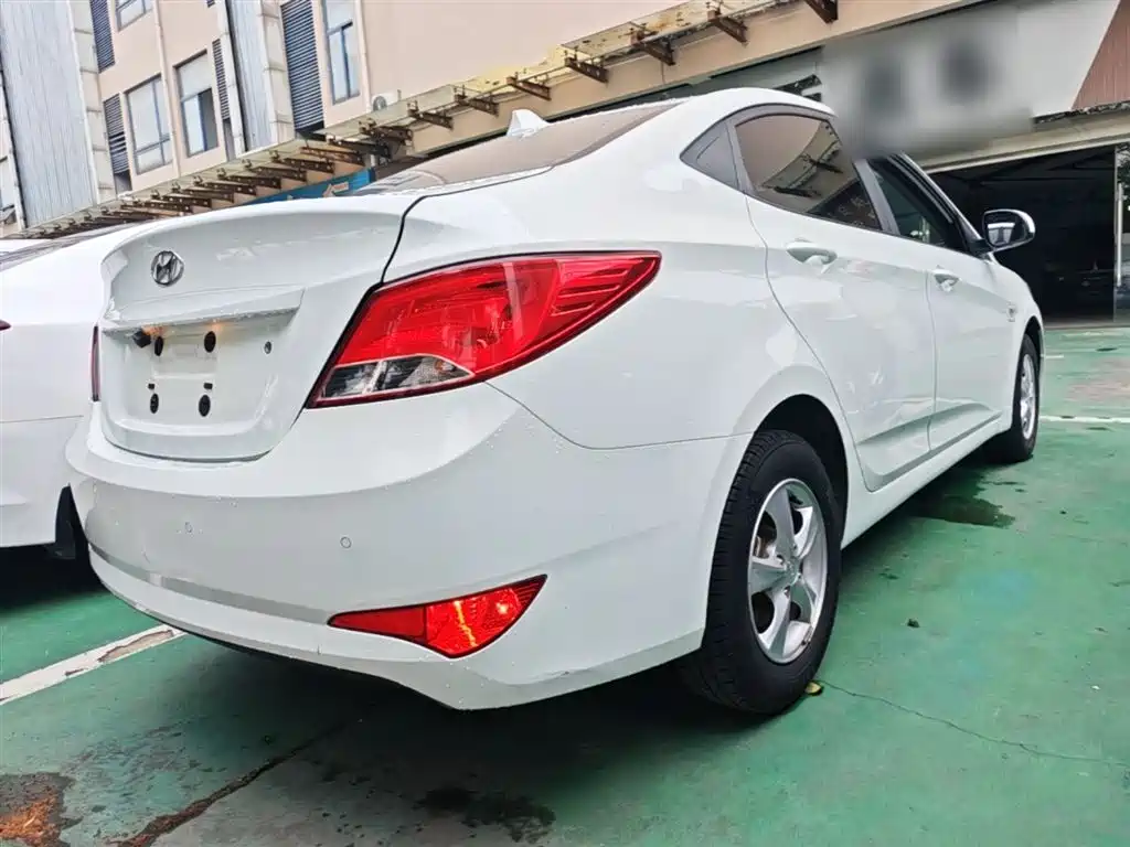 Hyundai Verna 2016 1.4L Automatic Smart GLS фото 7