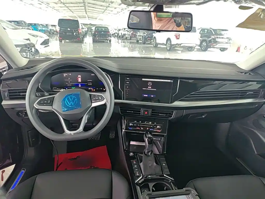 VOLKSWAGEN PASSAT NEW ENERGY