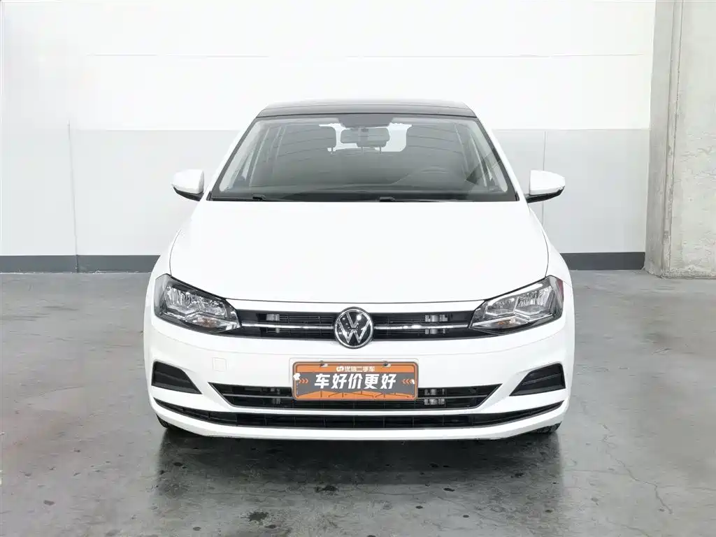 Volkswagen Polo 2021 Plus 1.5L Automatic Panorama Enjoyment Edition фото 3