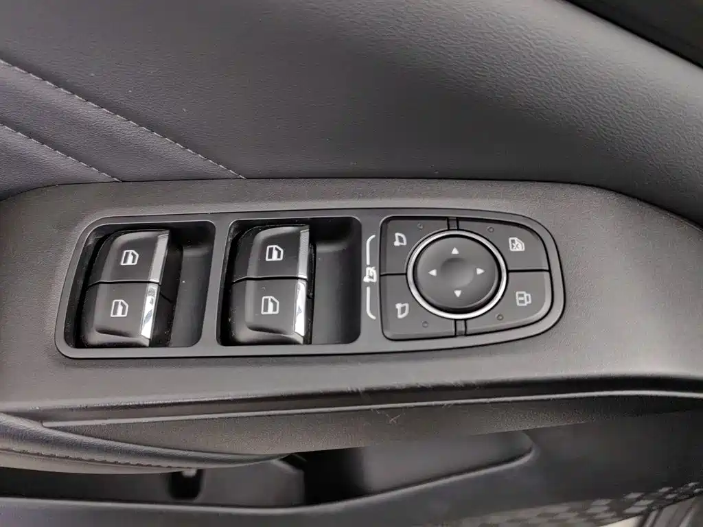 Haval Xiaolong MAX 2024 2023 1.5L Hi4 105 4WD Pilot Edition