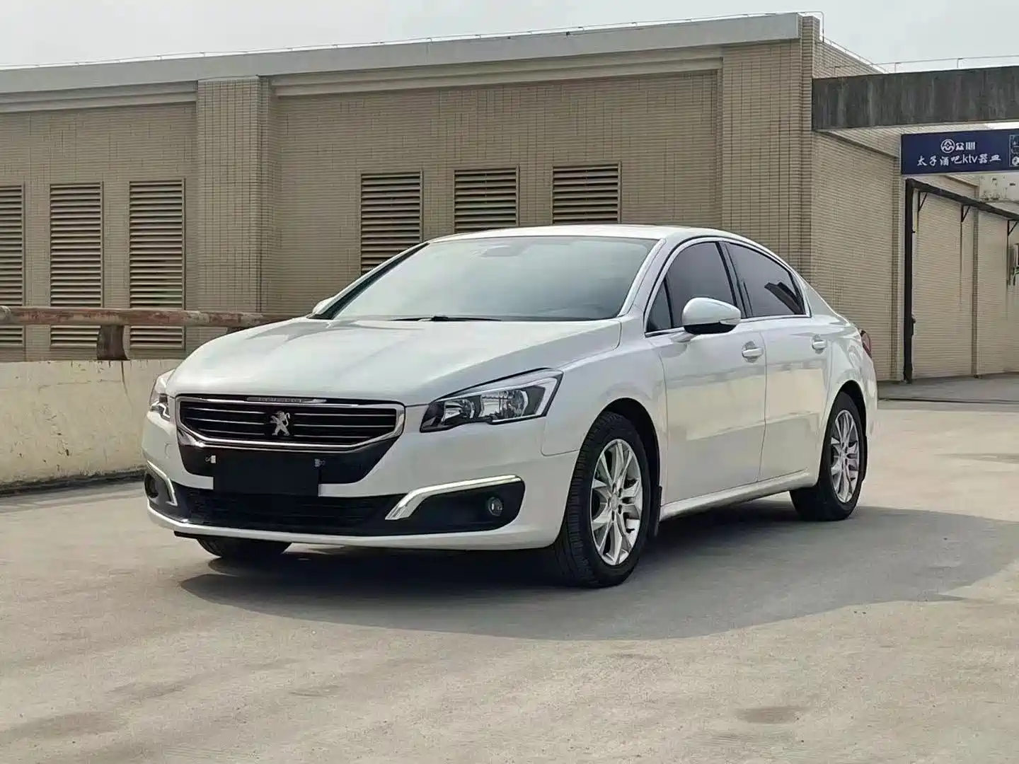 Photo 1 - Peugeot 508