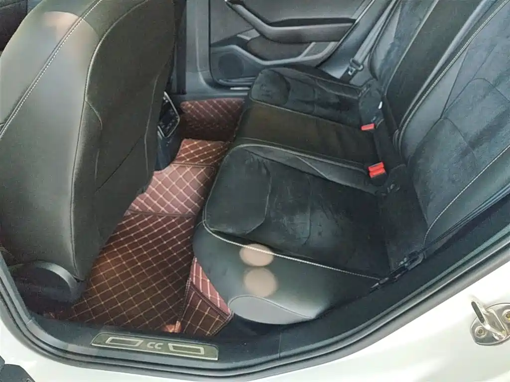 Volkswagen FAW-Volkswagen CC 2019 330TSI Elegance Edition China VI фото 17