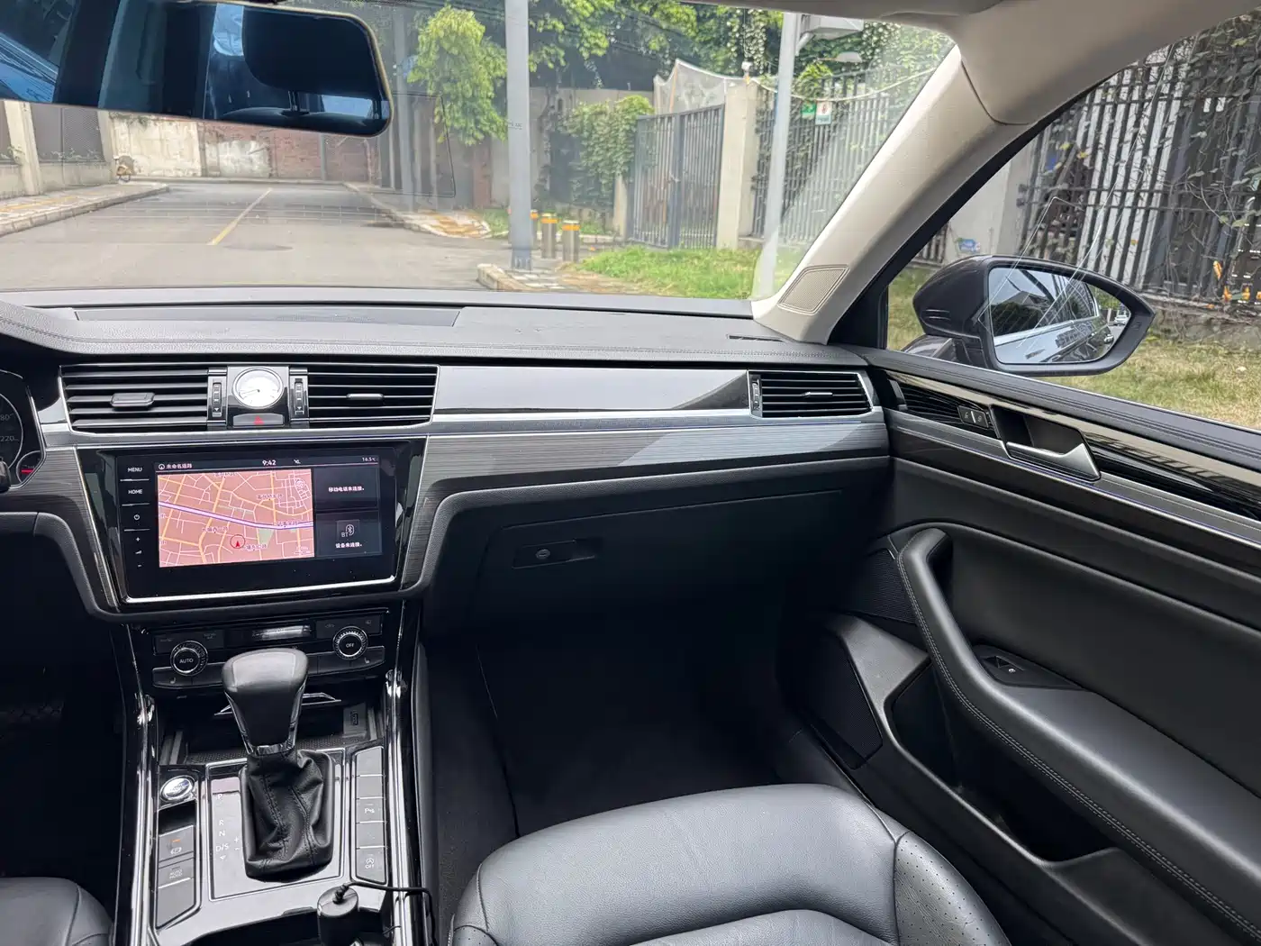 Volkswagen Phideon 2018 Facelift 380TSI FWD Business фото 20