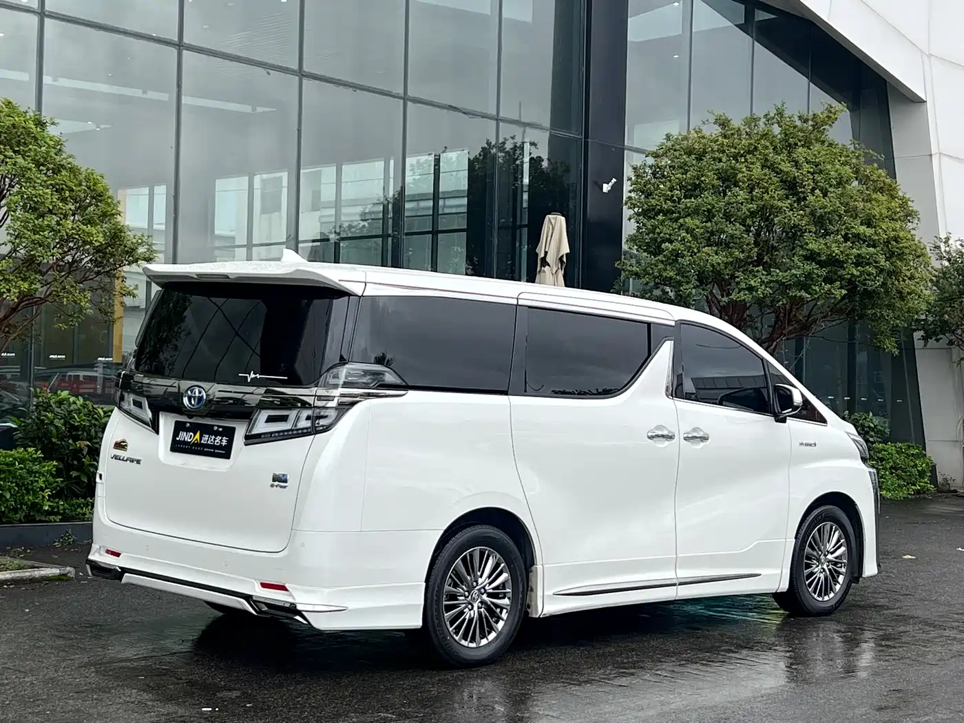 Toyota Vellfire 2020 Twin Engine 2.5L HV Premium Edition фото 9