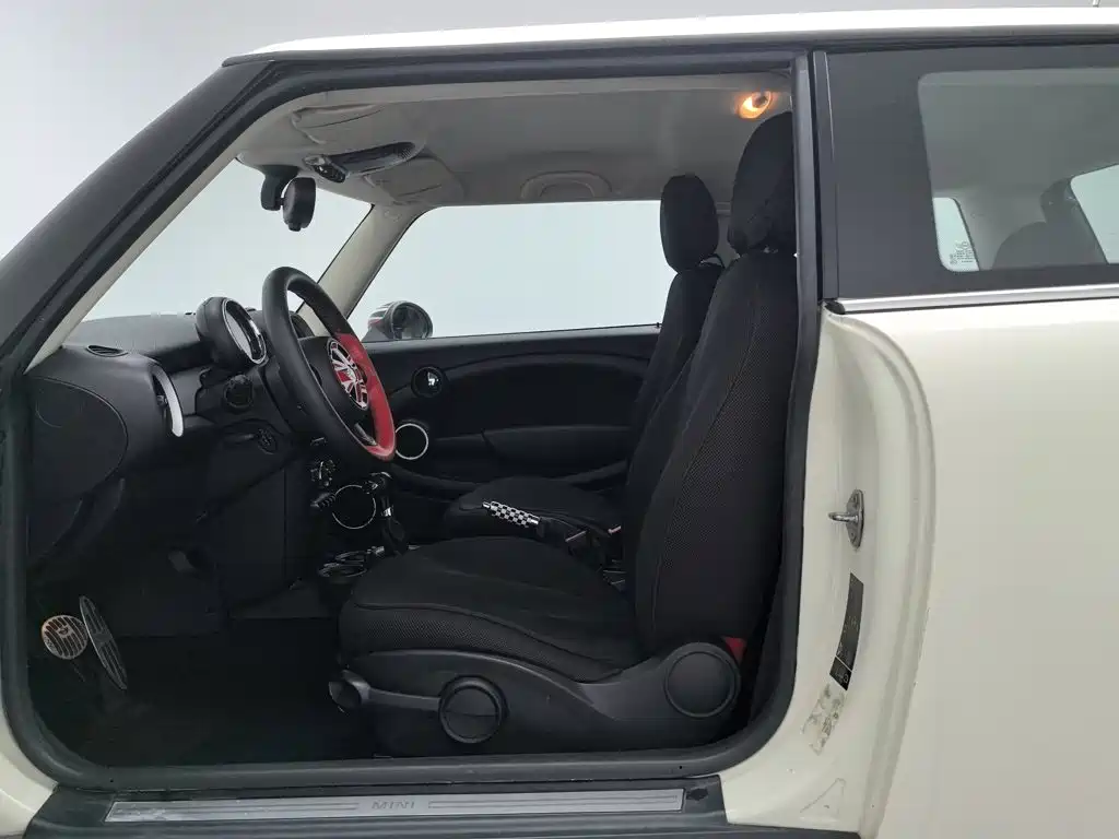 MINI MINI 2013 2011 1.6L ONE