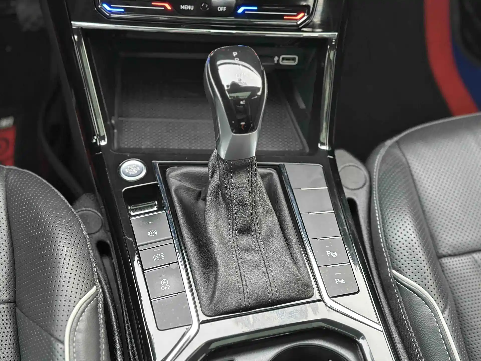 Фото 18 - Volkswagen Passat