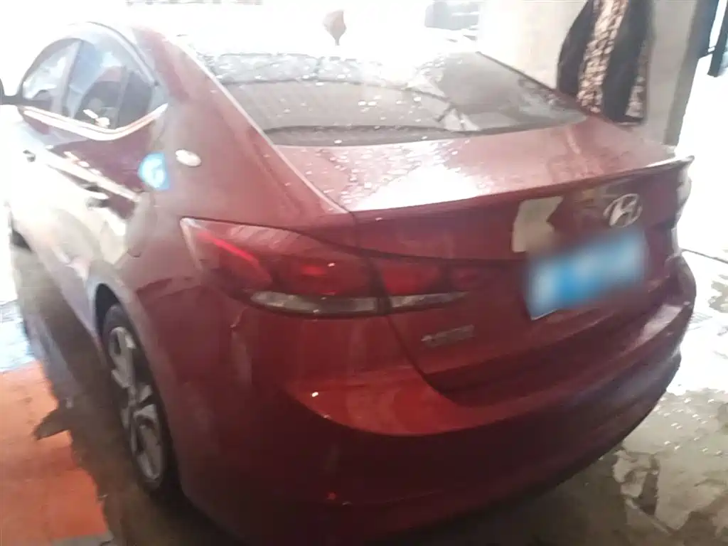 Hyundai Elantra 2016 Model 1.6L Automatic Smart Elite фото 5