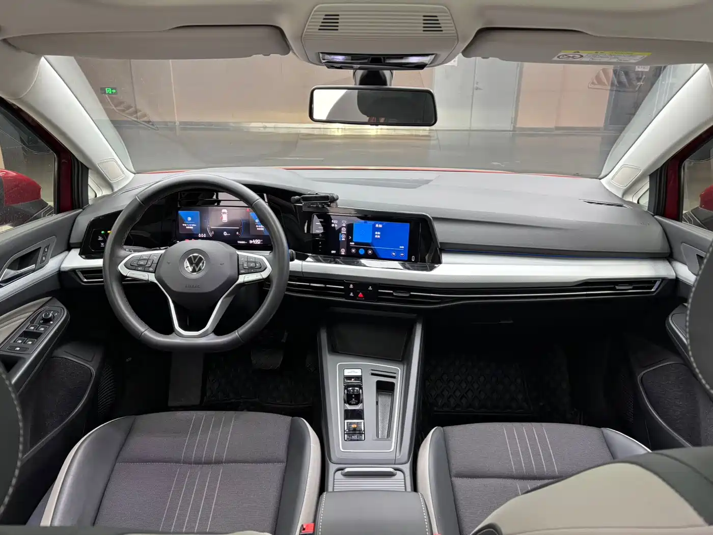 Volkswagen Golf 2023 Facelift 280TSI DSG Pro фото 8