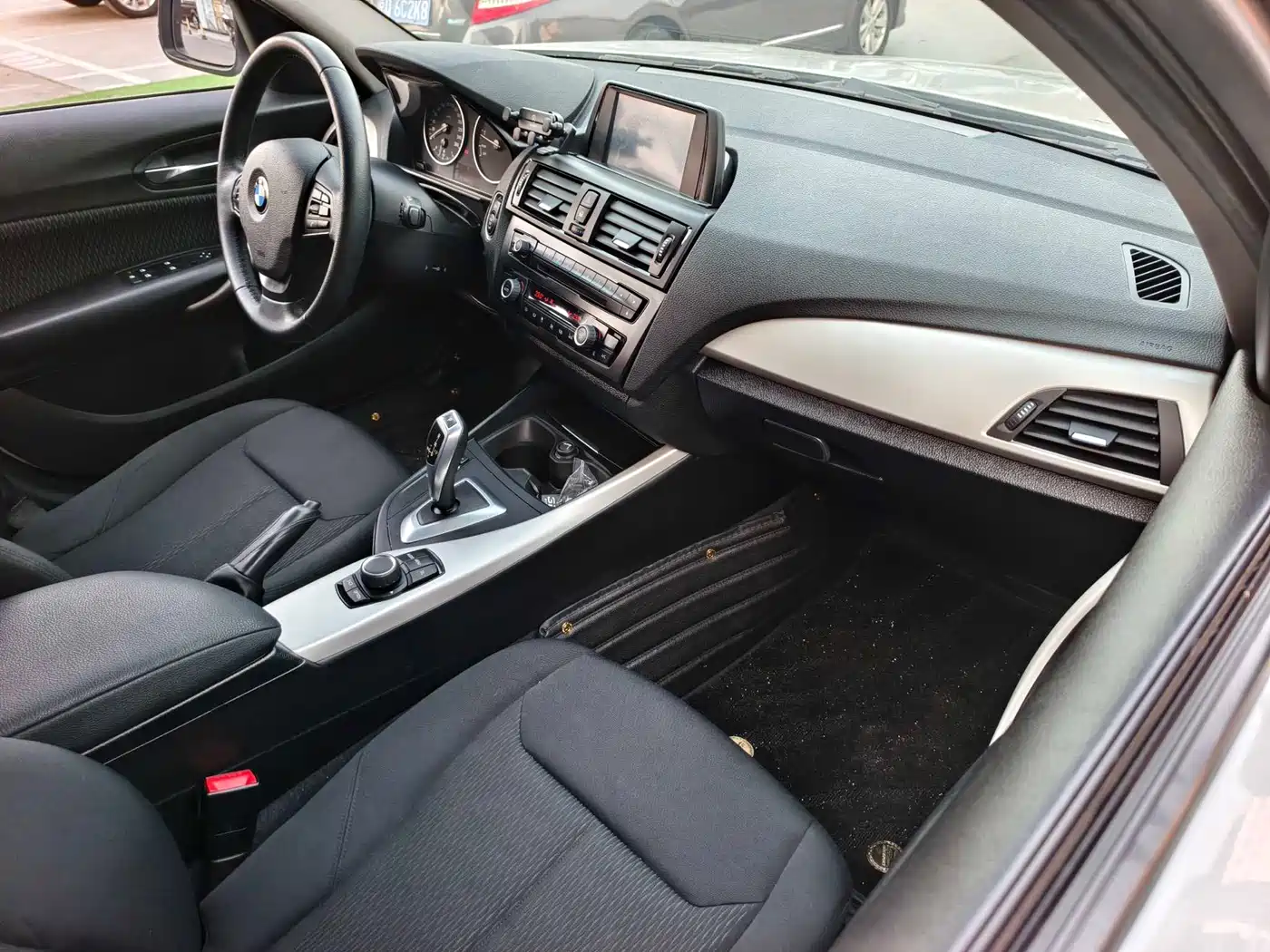 BMW 1 Series (Import) 2013 Facelift 118i Leading Model фото 16