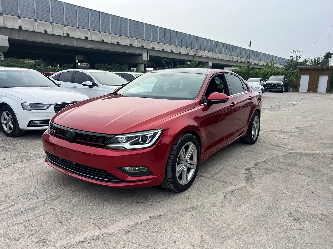 Volkswagen Lamando 2015 2015 330TSI DSG Comfort