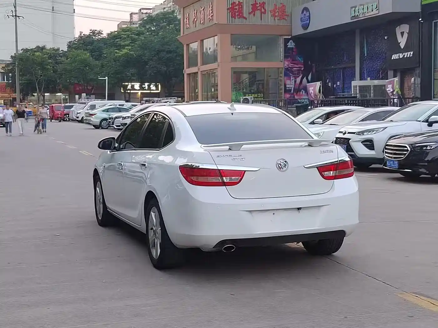 Photo 9 - Buick Excelle