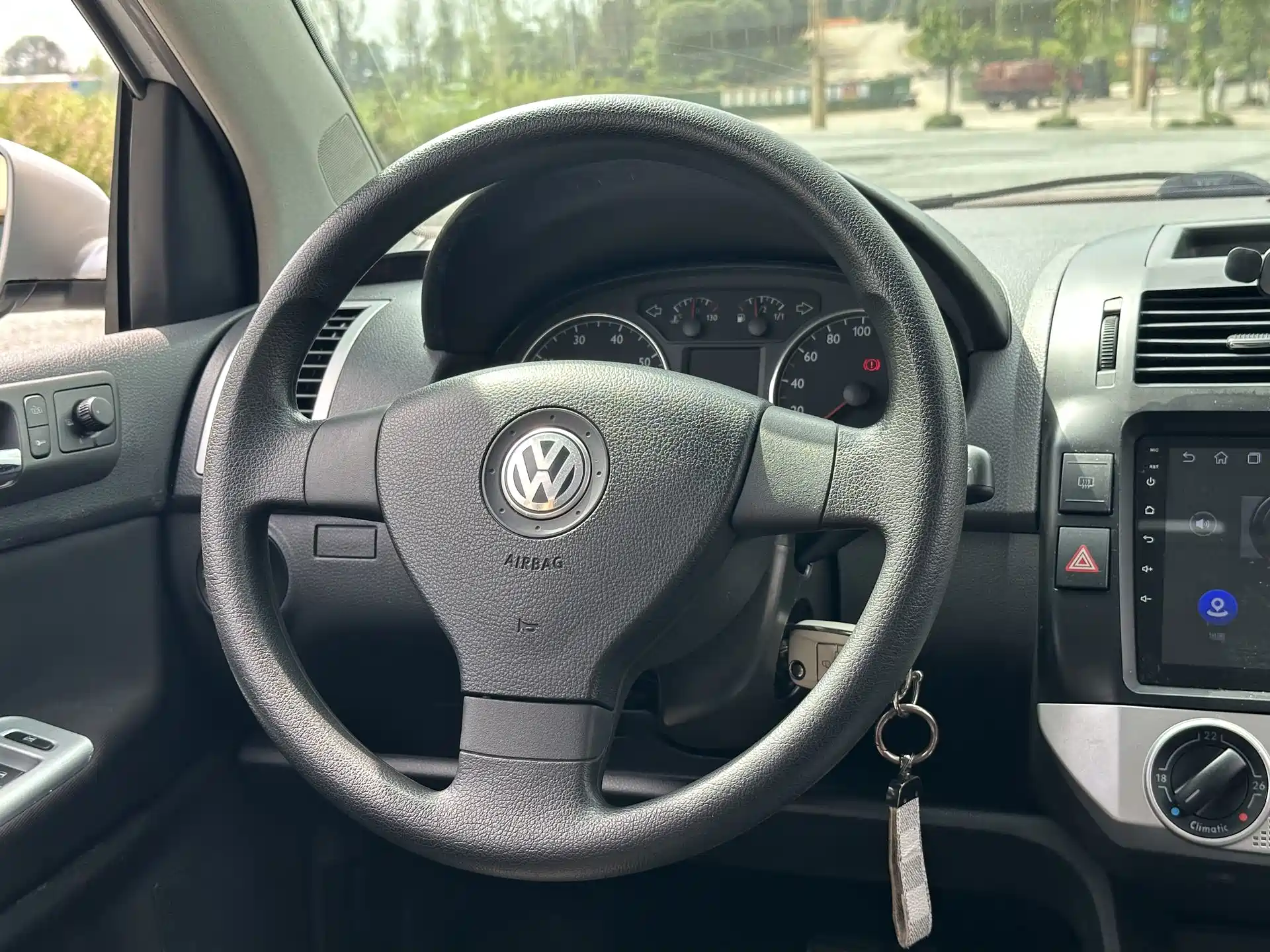 Фото 9 - Volkswagen Polo