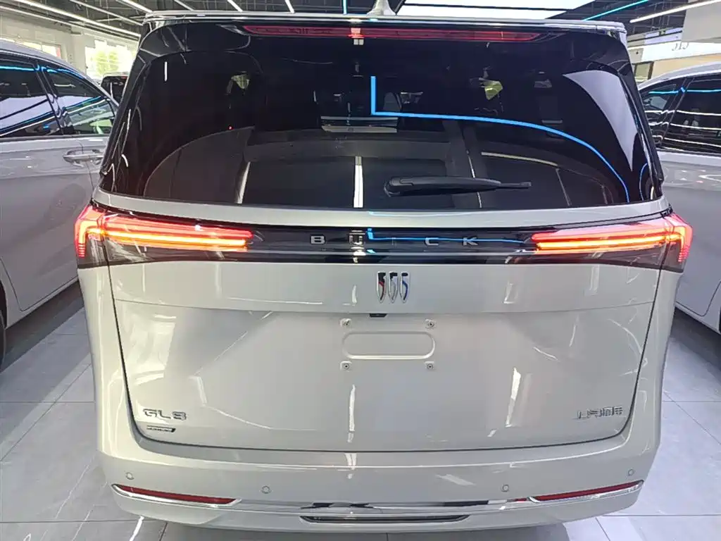 Buick GL8 New Energy 2025 Land Honor Premium Edition 7-Seater фото 6