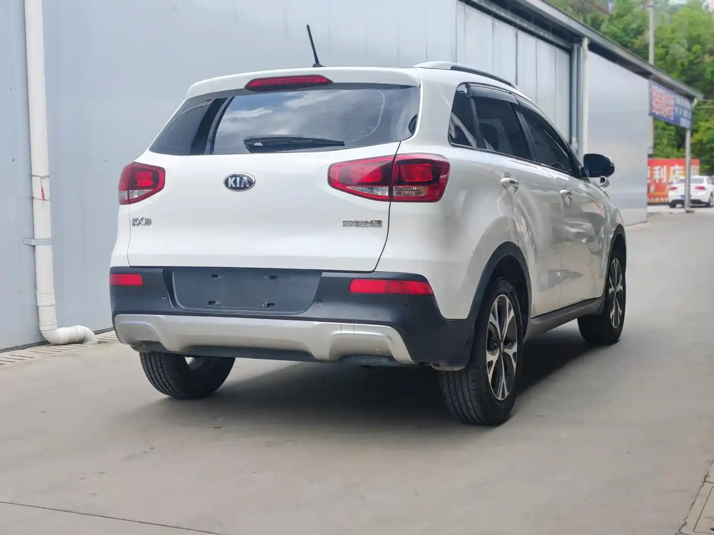 Kia KX3 Smart Run 2015 1.6L Automatic 2WD DLX фото 3