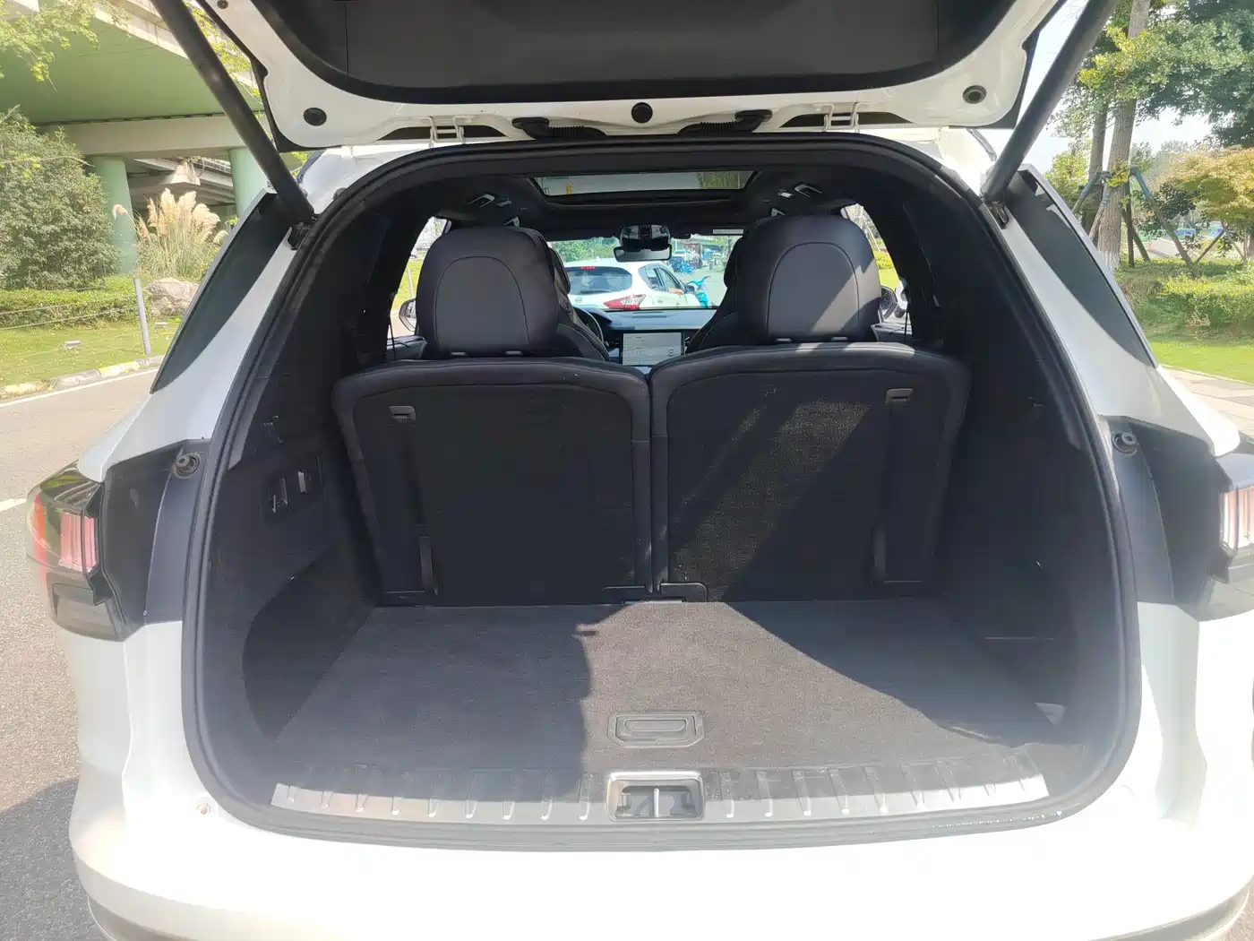 Lynk & Co 09 2022 2021 2.0T Halo 6-Seater