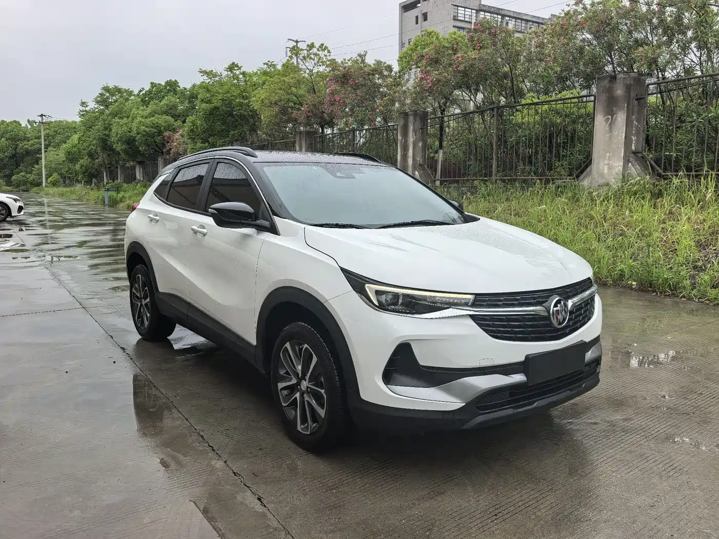 BUICK ANGKOLA
