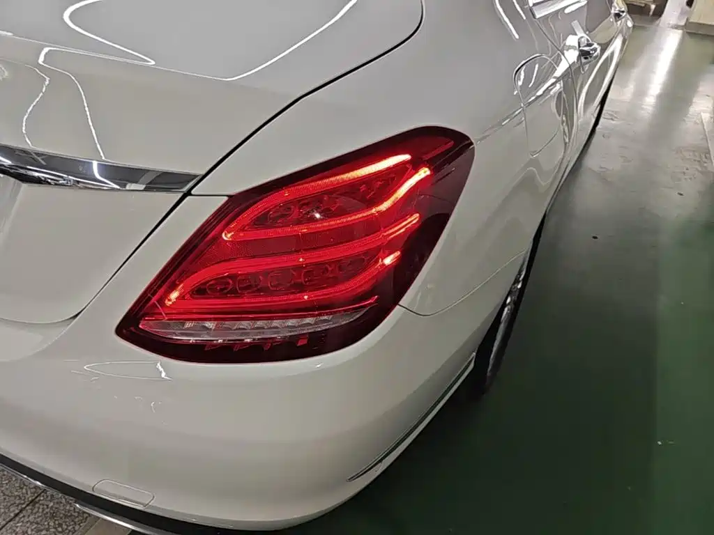 Фото 8 - Mercedes-Benz C-Class