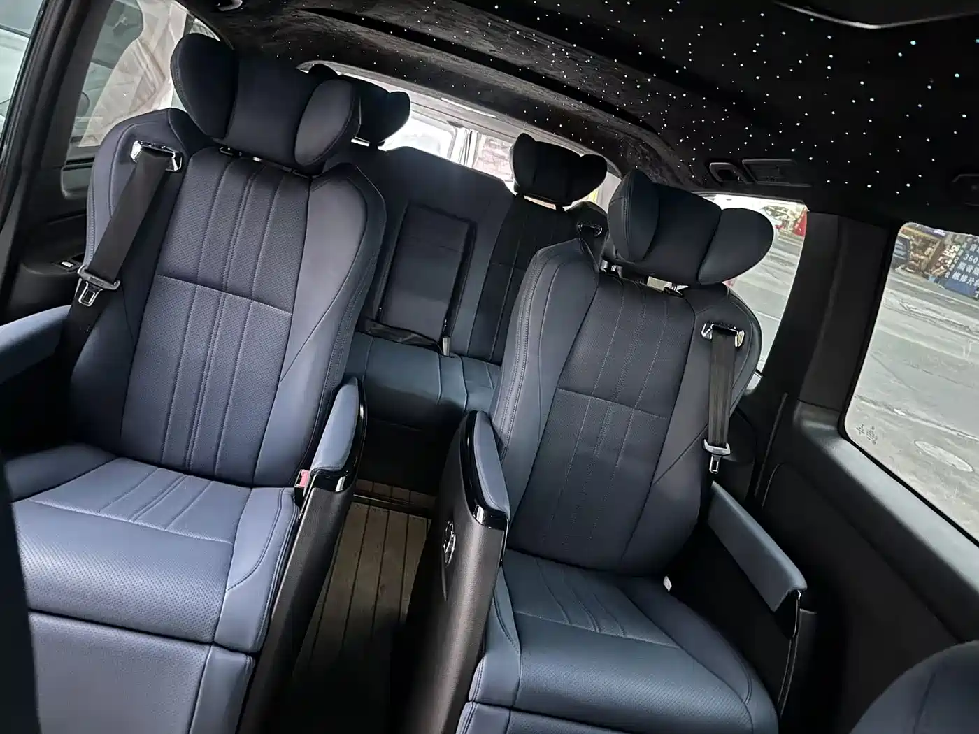 Mercedes-Benz Vito 2021 2.0T Business Edition 7-seater фото 15