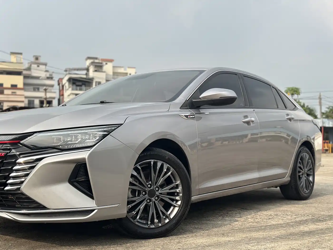 Dongfeng Aeolus Yixuan MAX 2021 2021 1.5T Trendy Dad Edition