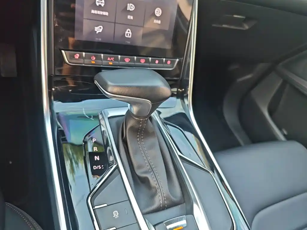 SAIC Maxus Maxus D60 2019 2019 1.5T Automatic Trend Edition 5-Seater