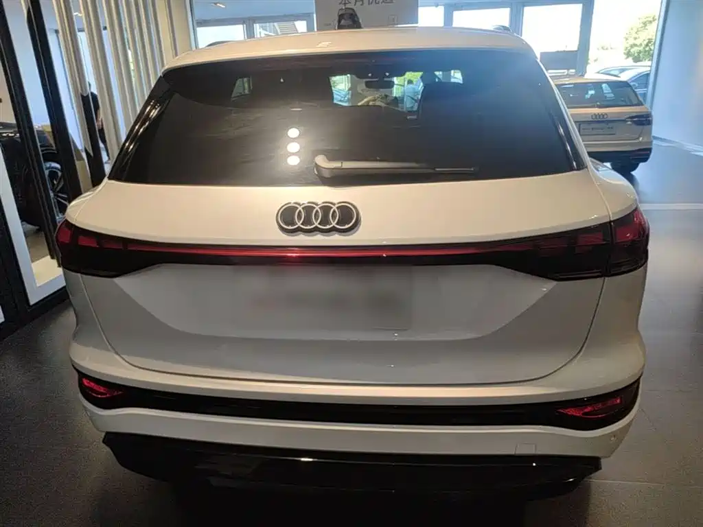 Audi Q6L e-tron 2025 Model Pioneer Edition фото 6