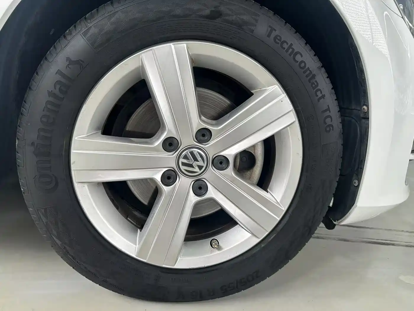 Volkswagen Golf 2017 230TSI Auto Comfort Millionth Anniversary Edition фото 12