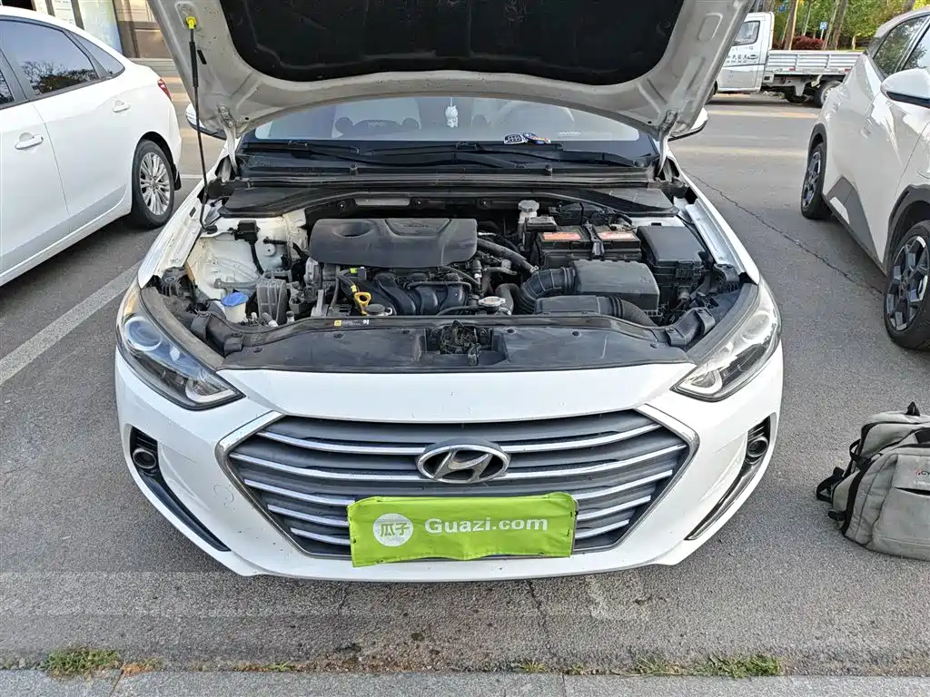 Hyundai Elantra 2016 Model 1.6L Automatic Smart Elite фото 11