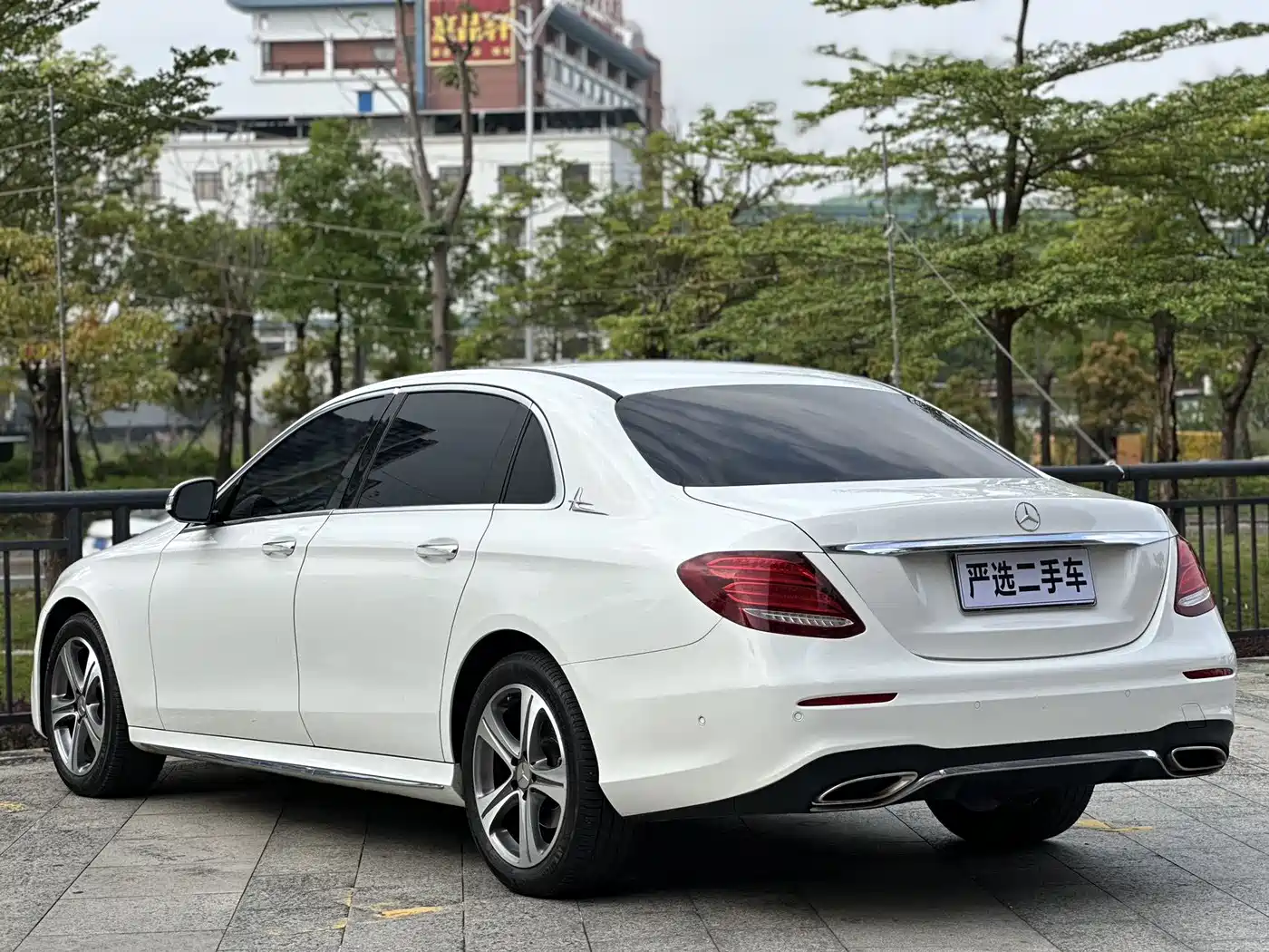 Mercedes-Benz E-Class 2018 Facelift E 200 L Sport фото 7