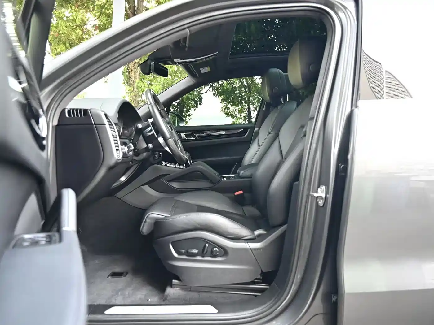 Porsche Cayenne 2022 Cayenne 3.0T Platinum Edition фото 9