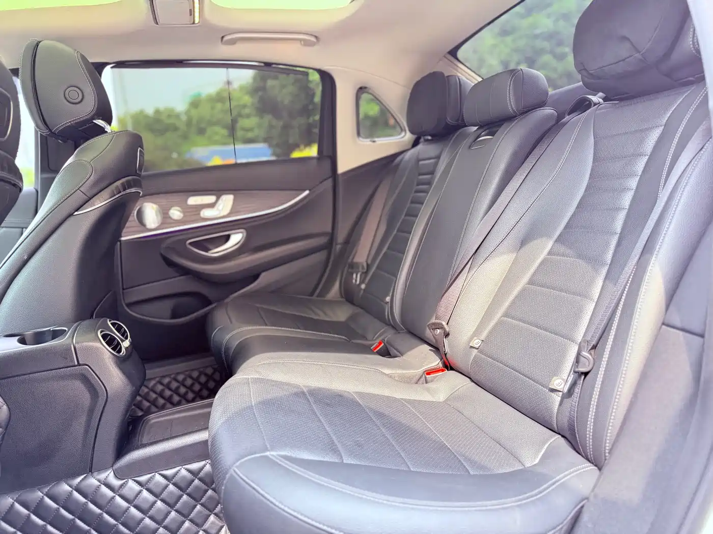 Mercedes-Benz E-Class 2019 Facelift E 300 L Sport Fashion фото 11