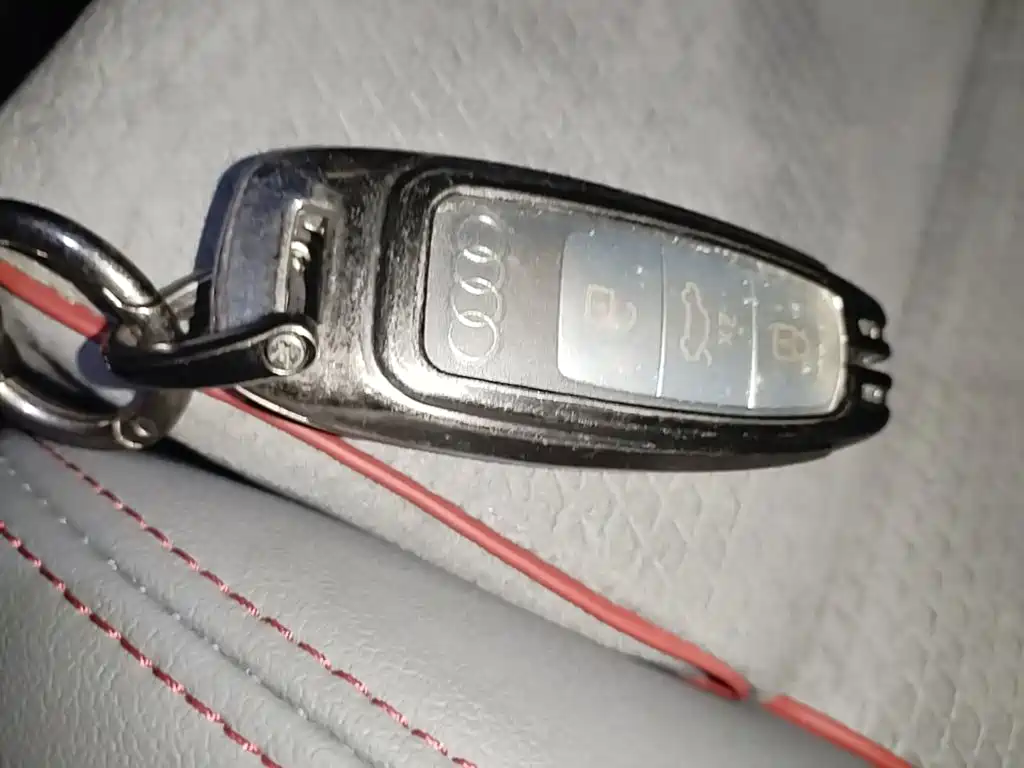 Audi Q5 e-tron 2023 2022 40 e-tron Starlight Mech Suit
