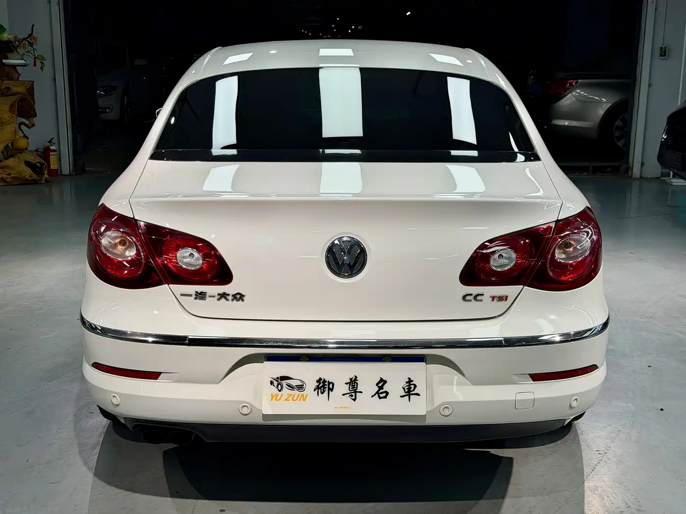 Volkswagen FAW-Volkswagen CC 2012 Model 2.0TSI Ultimate фото 6