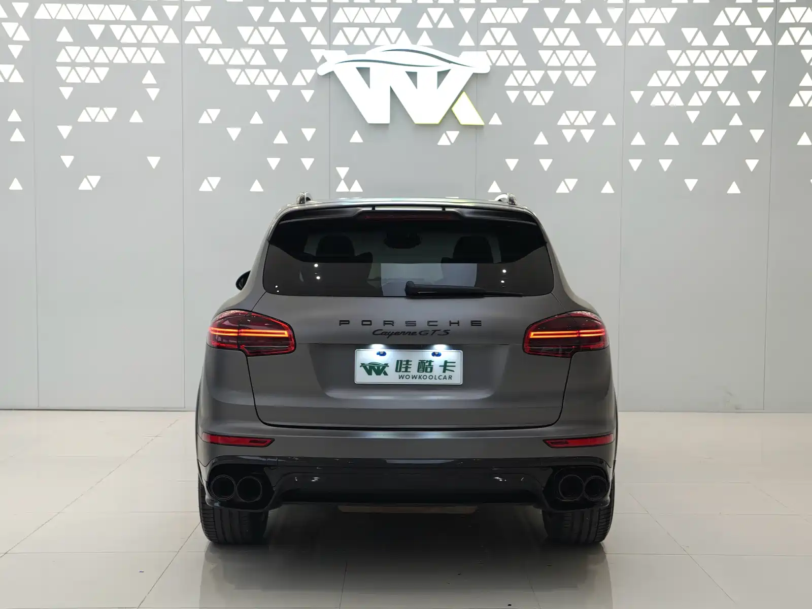 Photo 5 - Porsche Cayenne