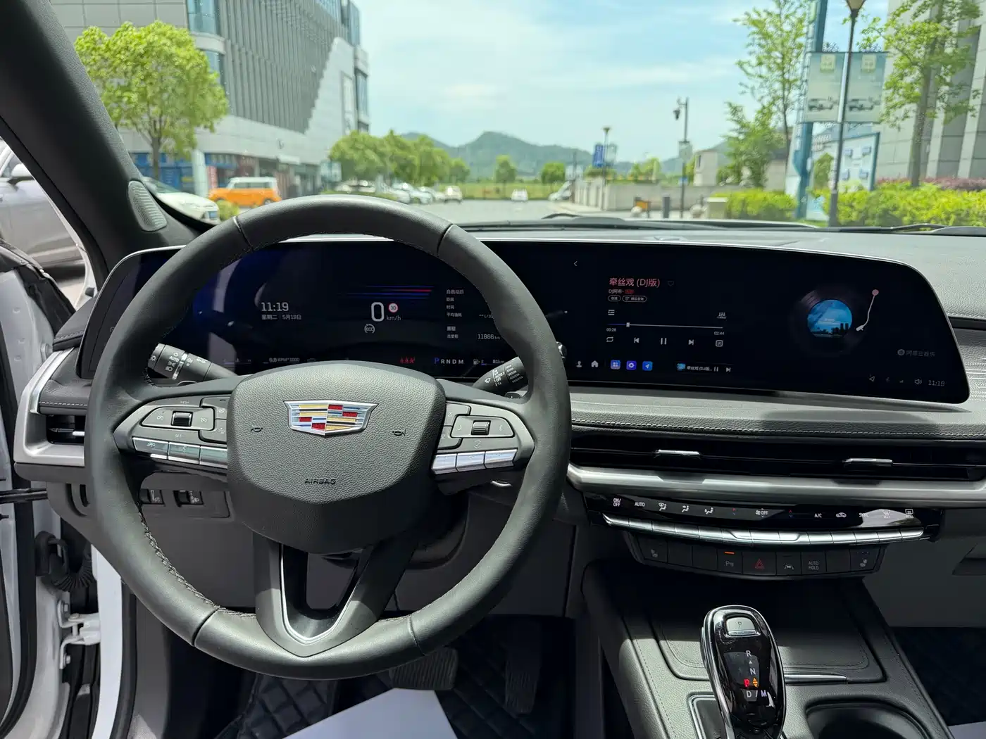 CADILLAC XT4