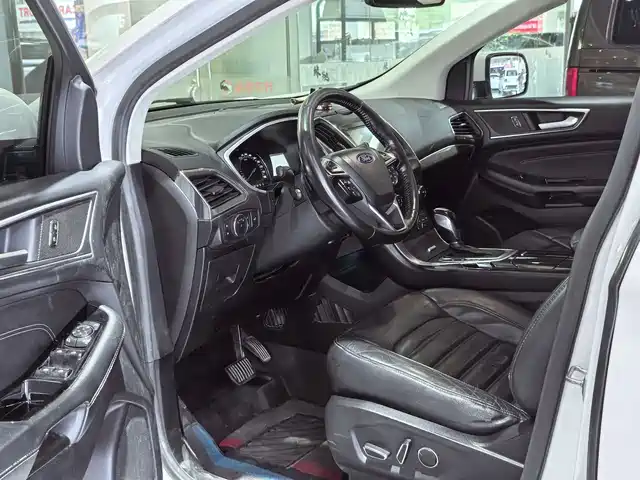 Ford Edge 2018 EcoBoost 245 FWD Luxury 7-seater China V — фото 4