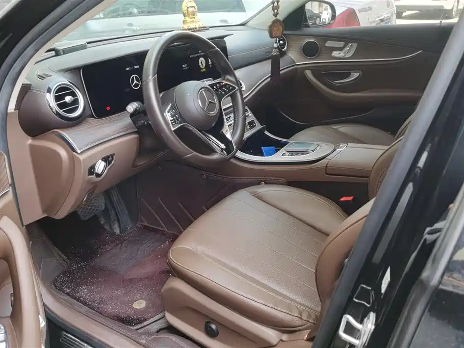 Mercedes-Benz E-Class 2021 E 300 L Fashion фото 9