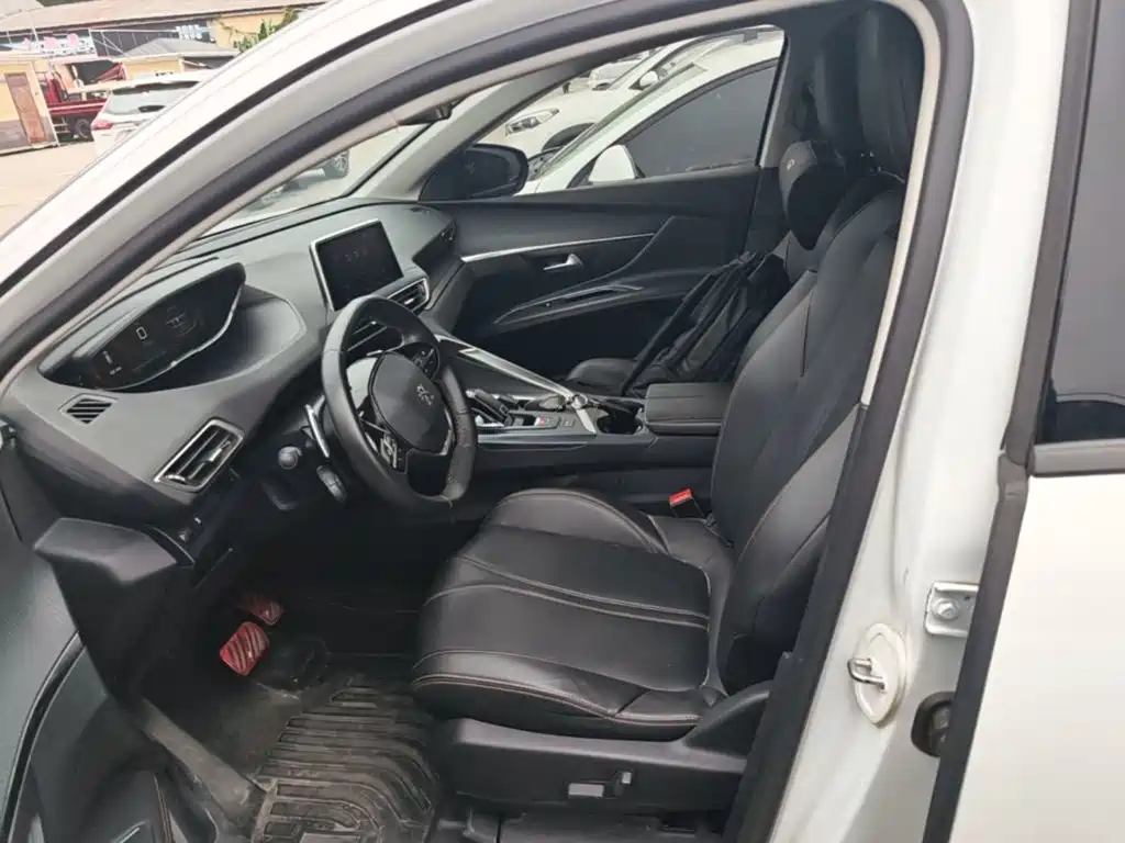 صورة 15 - Peugeot 4008